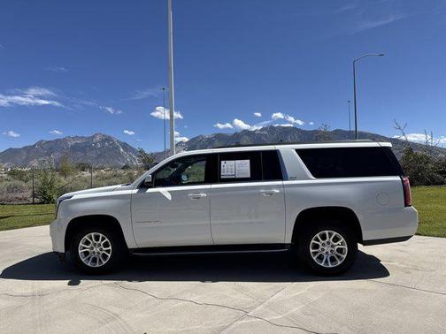 2017 GMC Yukon XL SLT
