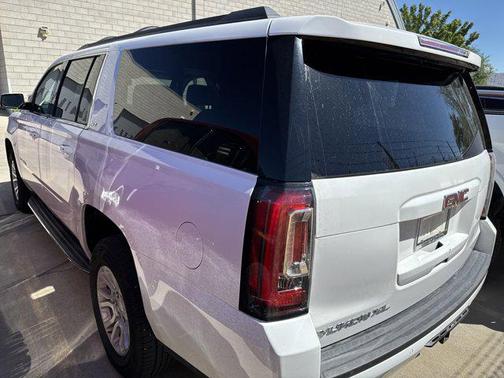 2017 GMC Yukon XL SLT