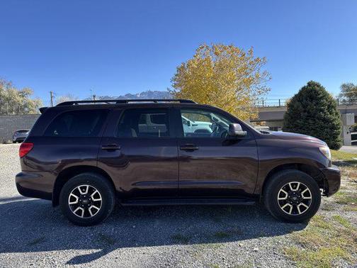 2016 Toyota Sequoia SR5