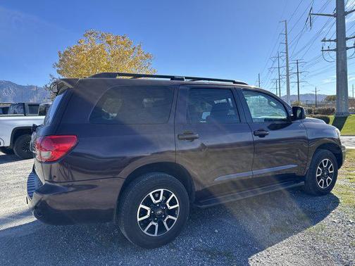2016 Toyota Sequoia SR5