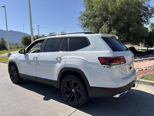 2023 Volkswagen Atlas 3.6L SE w/Technology