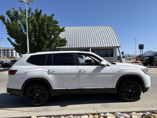2023 Volkswagen Atlas 3.6L SE w/Technology