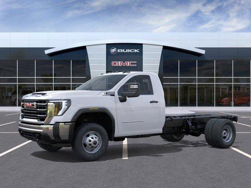 2025 GMC Sierra 3500 Base
