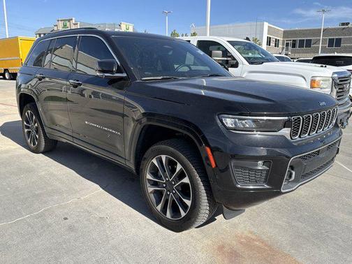 2022 Jeep Grand Cherokee Overland