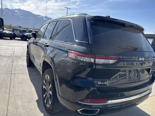 2022 Jeep Grand Cherokee Overland