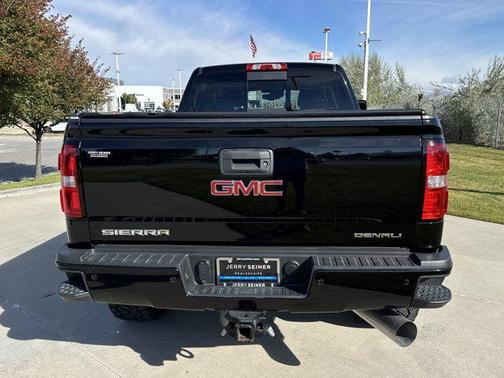 2017 GMC Sierra 2500 Denali
