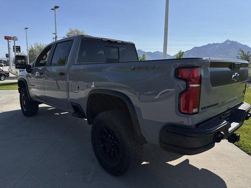 2024 Chevrolet Silverado 2500 4WD Crew Cab Standard Bed ZR2