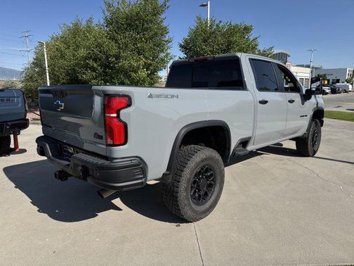 2024 Chevrolet Silverado 2500 4WD Crew Cab Standard Bed ZR2