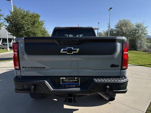 2024 Chevrolet Silverado 2500 4WD Crew Cab Standard Bed ZR2