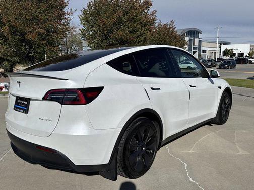 2024 Tesla Model Y Long Range Dual Motor All-Wheel Drive
