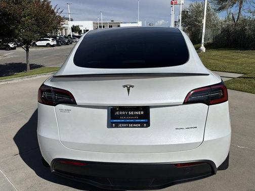 2024 Tesla Model Y Long Range Dual Motor All-Wheel Drive