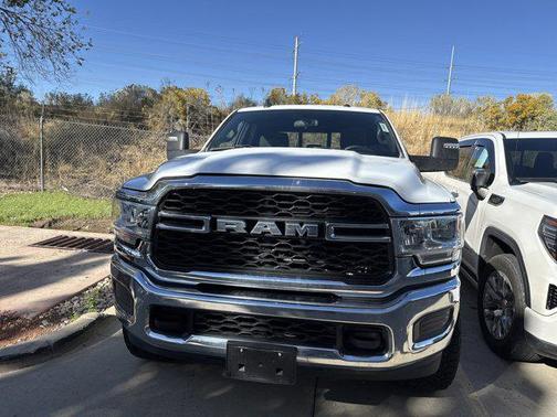 2024 RAM 2500 Tradesman Crew Cab 4x4 8' Box