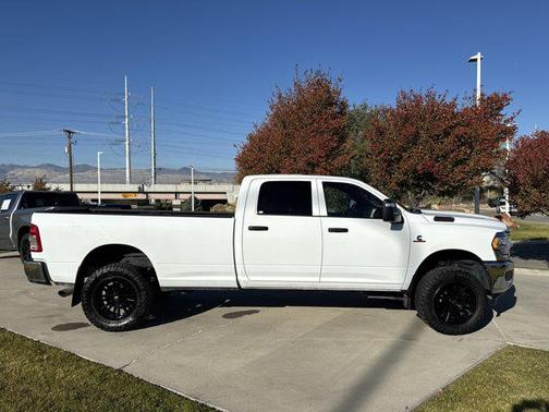 2024 RAM 2500 Tradesman Crew Cab 4x4 8' Box