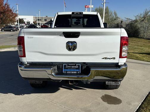 2024 RAM 2500 Tradesman Crew Cab 4x4 8' Box