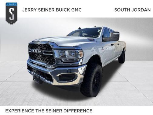 2024 RAM 2500 Tradesman Crew Cab 4x4 8' Box