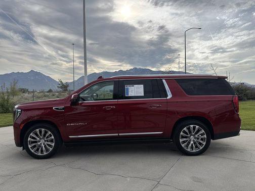 2022 GMC Yukon XL Denali