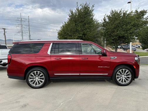 2022 GMC Yukon XL Denali
