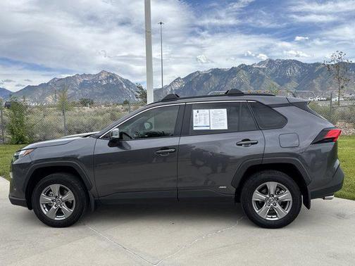 2024 Toyota RAV4 Hybrid XLE