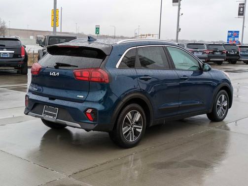 2022 Kia Niro LXS