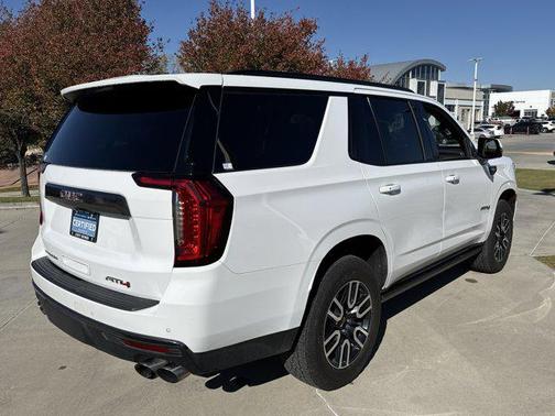 2022 GMC Yukon 4WD AT4
