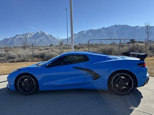 2022 Chevrolet Corvette Stingray w/2LT