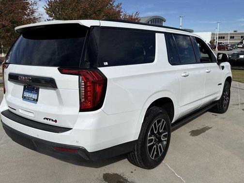 2023 GMC Yukon XL 4WD AT4