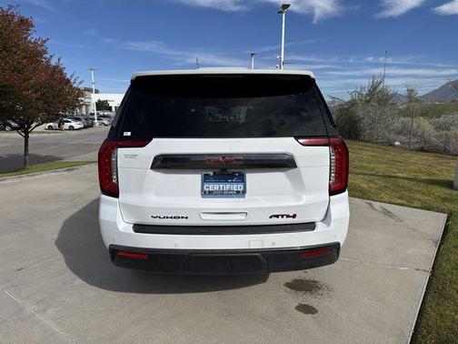 2023 GMC Yukon XL 4WD AT4