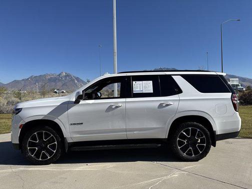2022 Chevrolet Tahoe 4WD RST