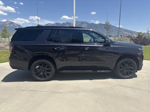 2022 Chevrolet Tahoe 4WD RST