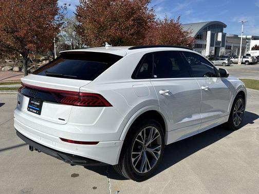 2021 Audi Q8 55 Premium