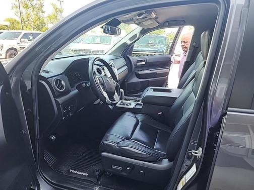 2020 Toyota Tundra SR5
