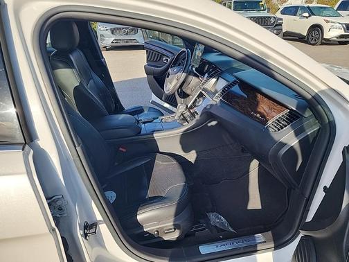 2015 Ford Taurus Limited