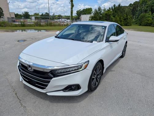 Platinum White Pearl 2022 Honda Accord EX-L