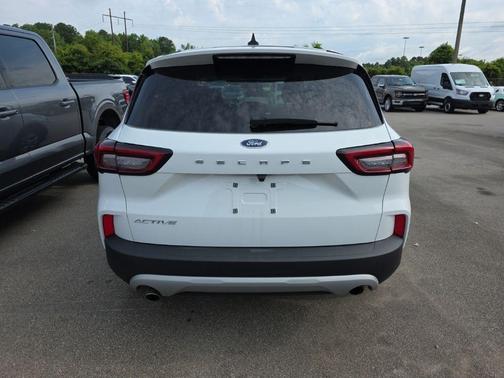 Oxford White 2025 Ford Escape Active