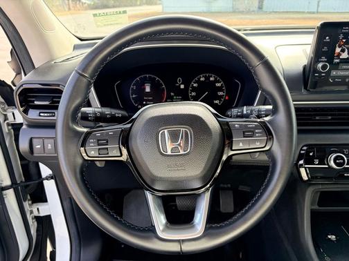 2023 Honda Pilot EX-L 8-Passenger