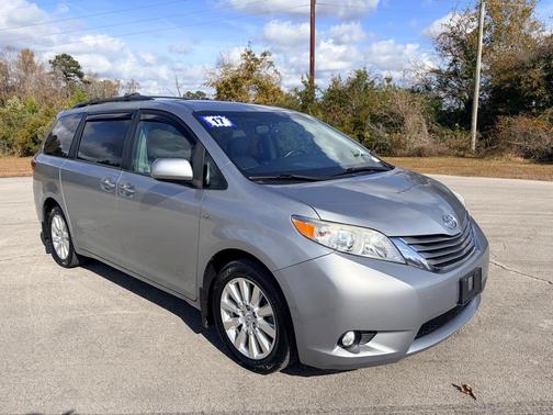 2017 Toyota Sienna XLE Premium