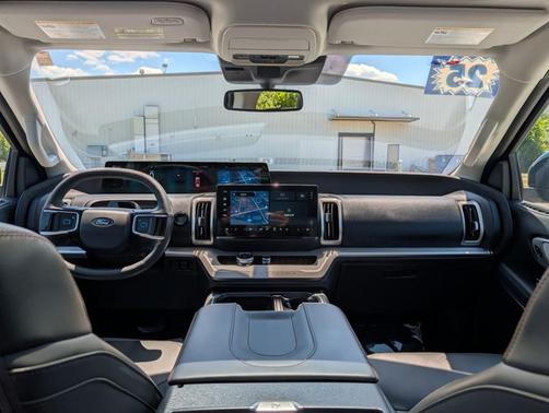Agate Black Metallic 2025 Ford Expedition Active
