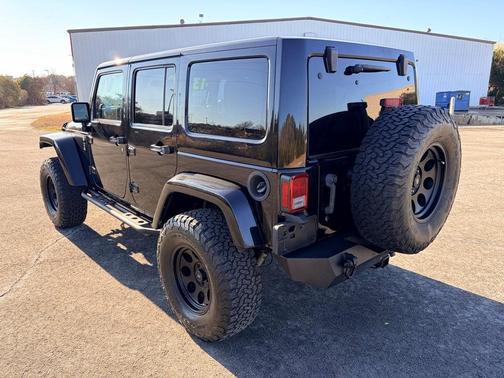 2011 Jeep Wrangler Unlimited Sahara