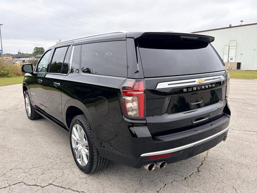 2023 Chevrolet Suburban High Country