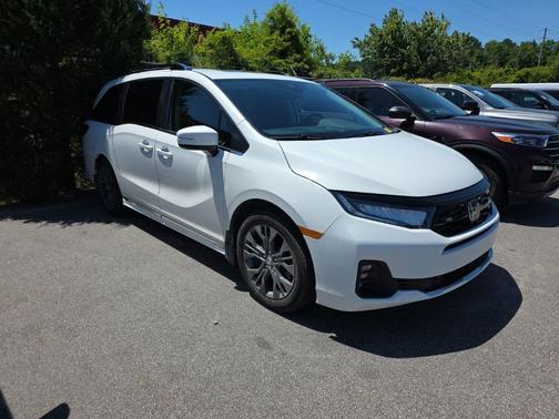 Platinum White Pearl 2025 Honda Odyssey Touring
