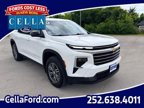 Summit White 2024 Chevrolet Traverse LT