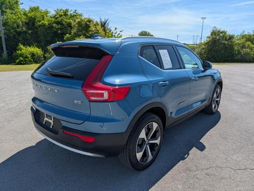 Fjord Blue Metallic 2025 Volvo XC40 B5 Plus Bright Theme