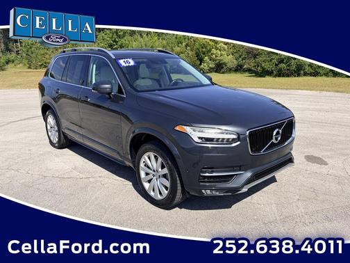 2016 Volvo XC90 T6 Momentum
