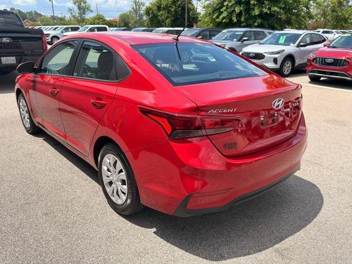 2022 Hyundai Accent SE
