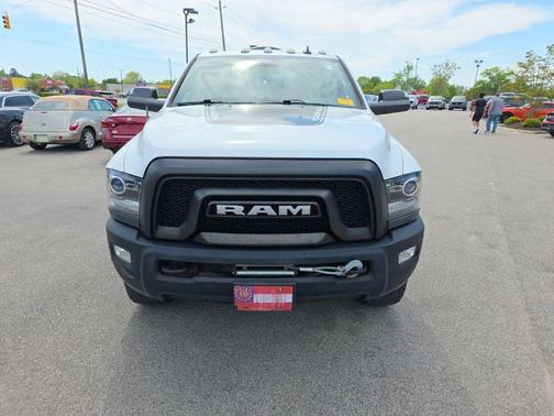 Bright White Clearcoat 2018 RAM 2500 Power Wagon