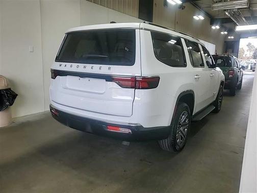 2025 Jeep Wagoneer Base