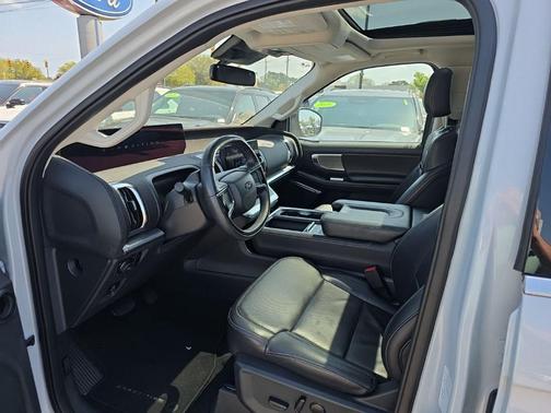 Space Silver 2025 Ford Expedition Platinum