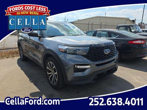 Gray Metallic 2022 Ford Explorer ST-Line