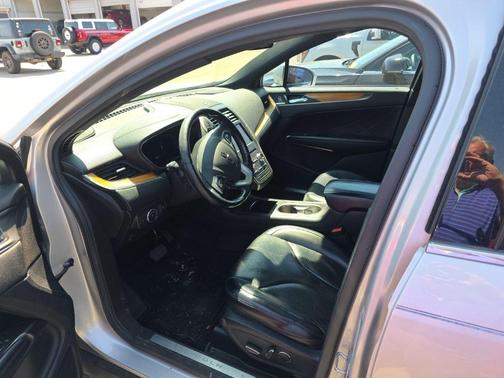 2015 Lincoln MKC Base