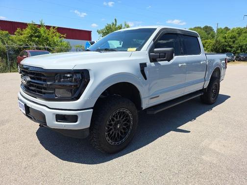 Avalanche Gray 2024 Ford F-150 XLT